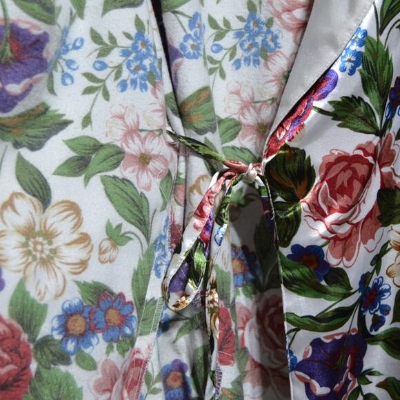 Vintage Sleep Club Floral Satin Robe Size Large - Picture 9 of 9